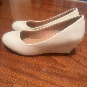 Girls Elegant Wedge Pumps